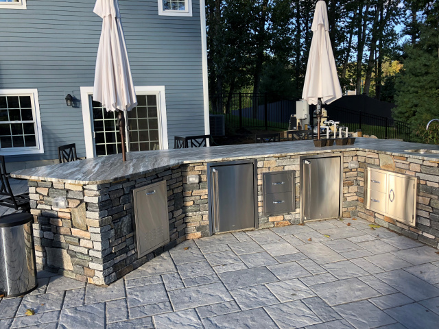 Hardscape - Patio - Outdoor Kitchen