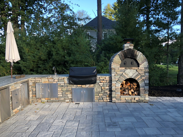 Hardscape -Outdoor Kitchen 